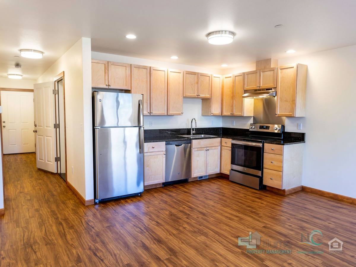 Townhouse for rent at 740 Ave G, Seaside, OR 97138