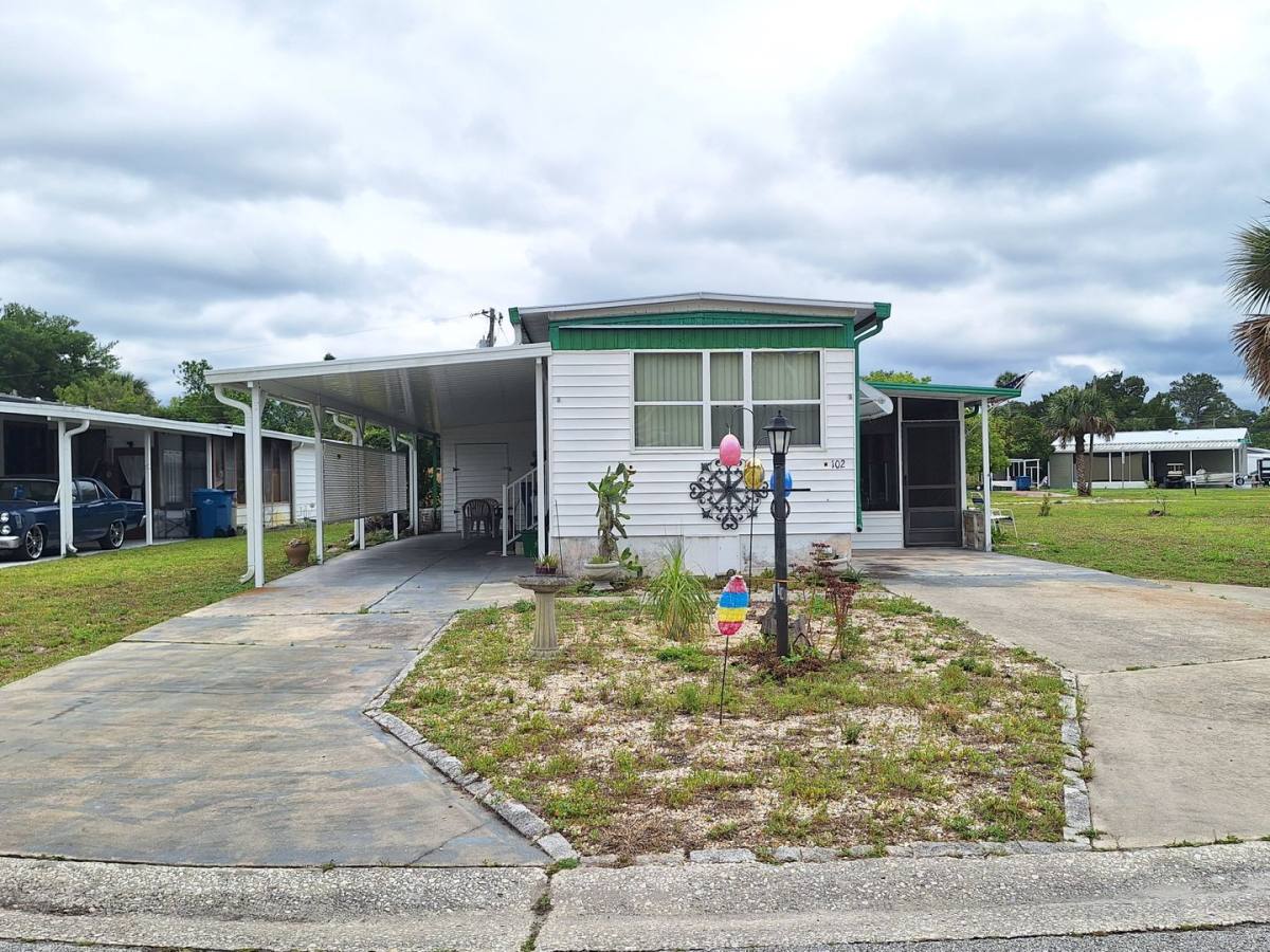 House for rent at 102 Pine St, Edgewater, FL 32141
