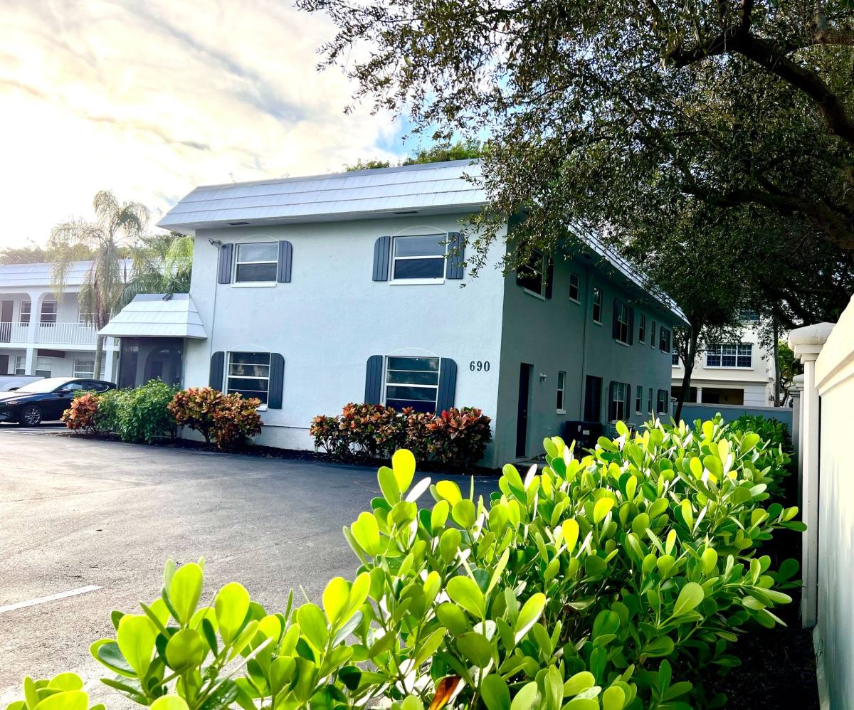 Apartment for rent at 690 Kingsbridge St, Boca Raton, FL 33487