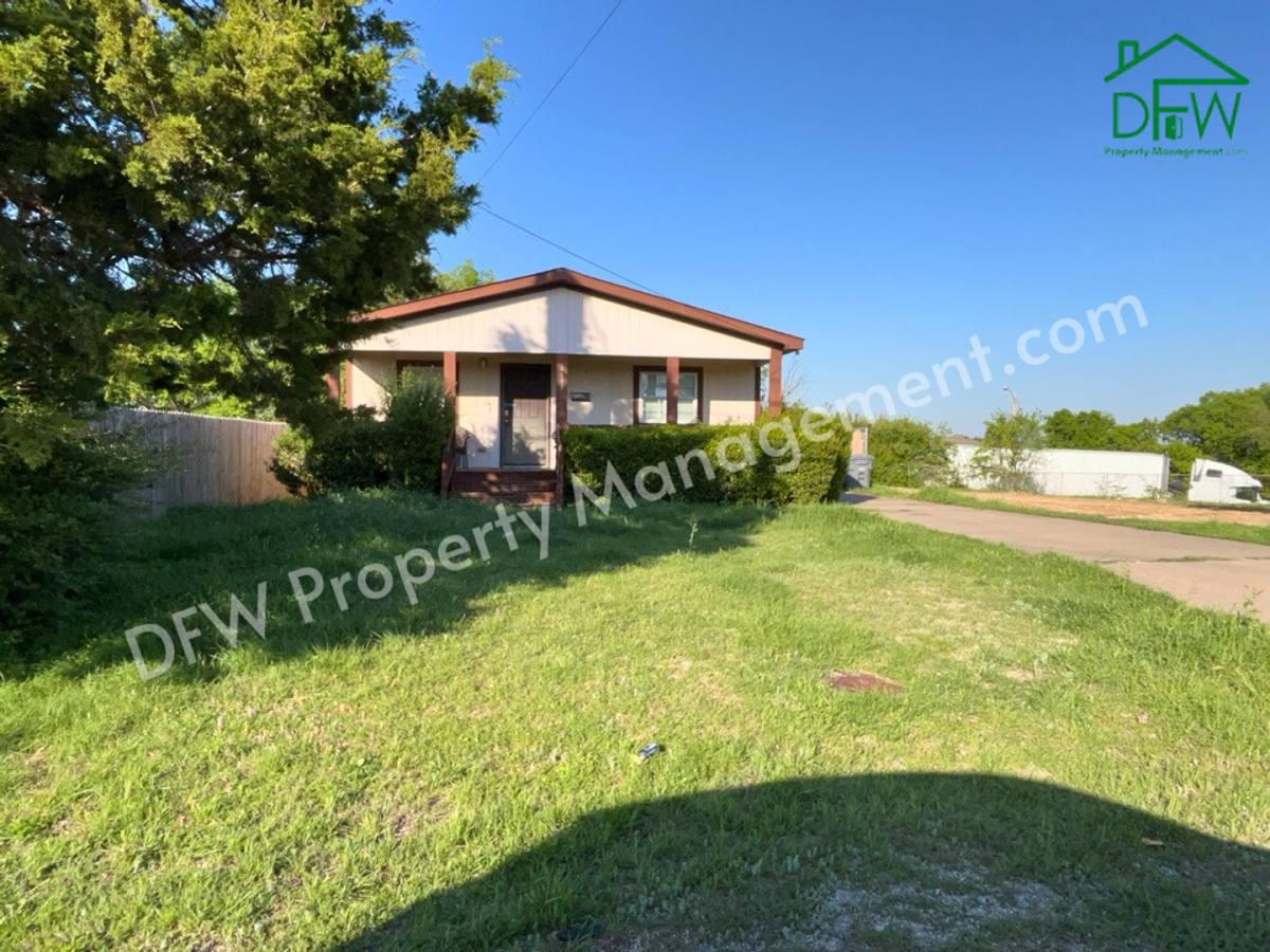 House for rent at 2511 Kavasar Dr, Dallas, TX 75241