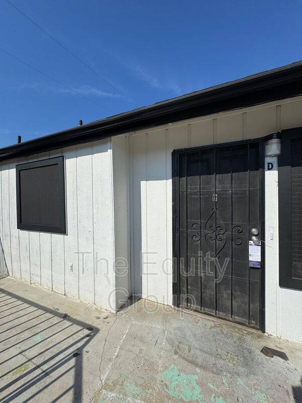 Apartment for rent at 415 N W St #D, Visalia, CA 93291