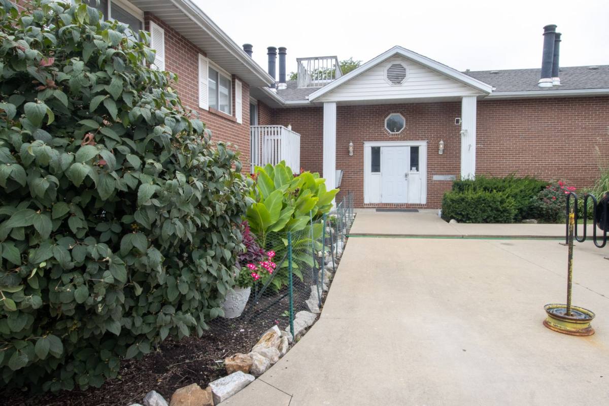 Apartment for rent at 202 W Ash St, Columbia, MO 65203