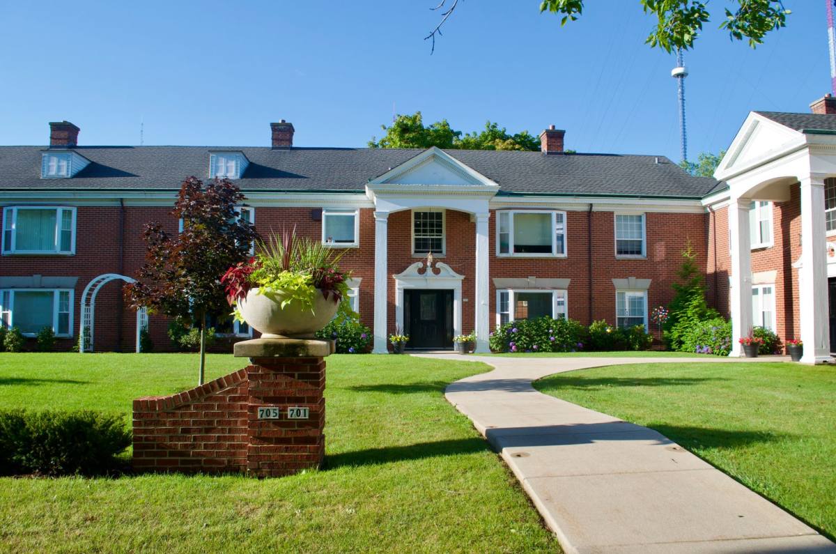 Apartment for rent at 4544 N Wilson Dr, Milwaukee, WI 53211