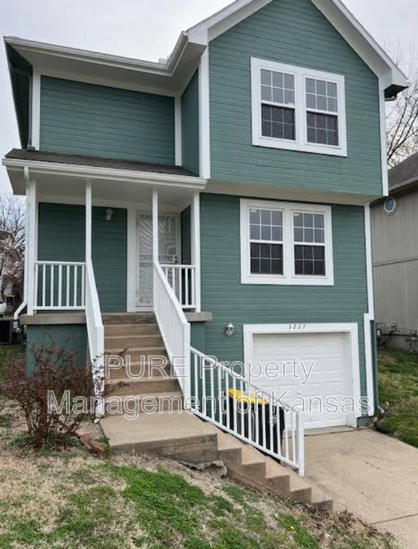 House for rent at 3227 Park Ave, Kansas City, MO 64109