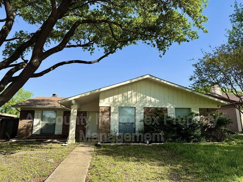 House for rent at 2227 Crockett Dr, Carrollton, TX 75006