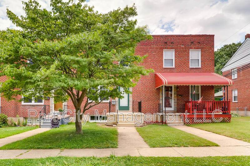 Townhouse for rent at 8617 Oak Rd, Parkville, MD 21234