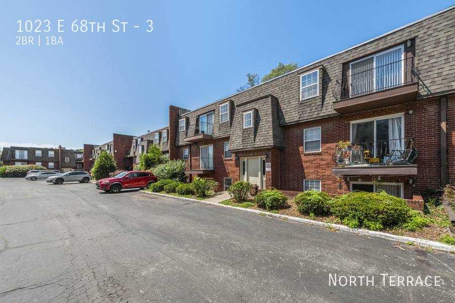 Apartment for rent at 1023 E 68th St #3, Kansas City, MO 64132