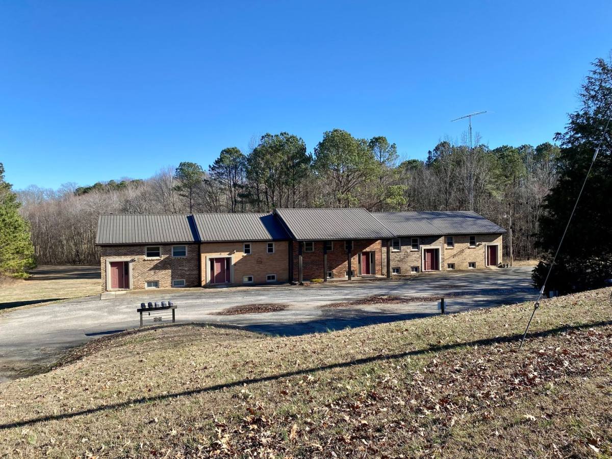 Townhouse for rent at 387 Pineview Dr, Springville, TN 38256