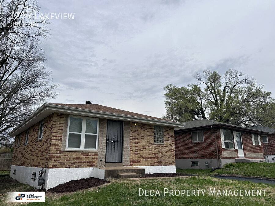 House for rent at 1219 Lakeview, Saint Louis, MO 63138