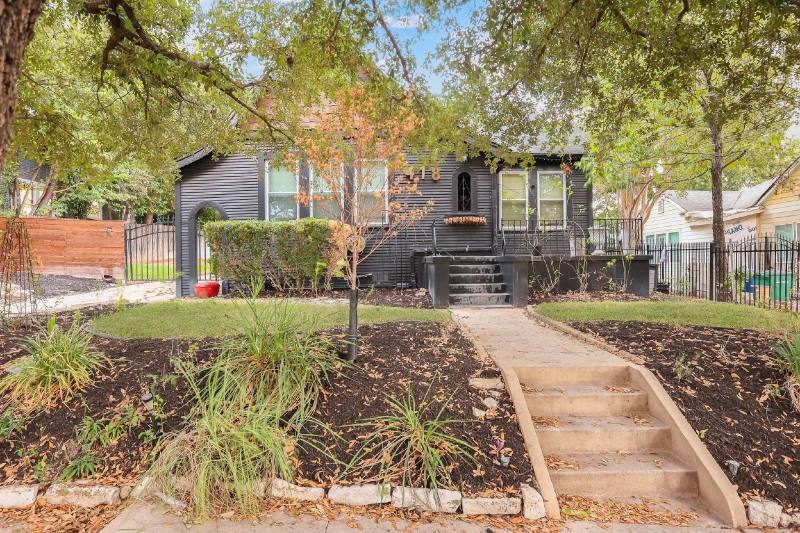 House for rent at 418 W Rosewood Ave, San Antonio, TX 78212
