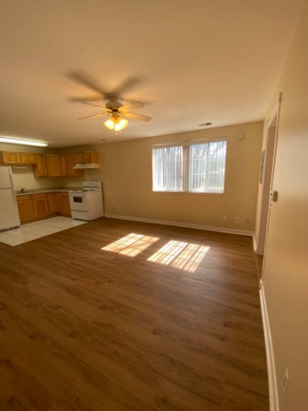 Apartment for rent at 420 N St, Yale, MI 48097