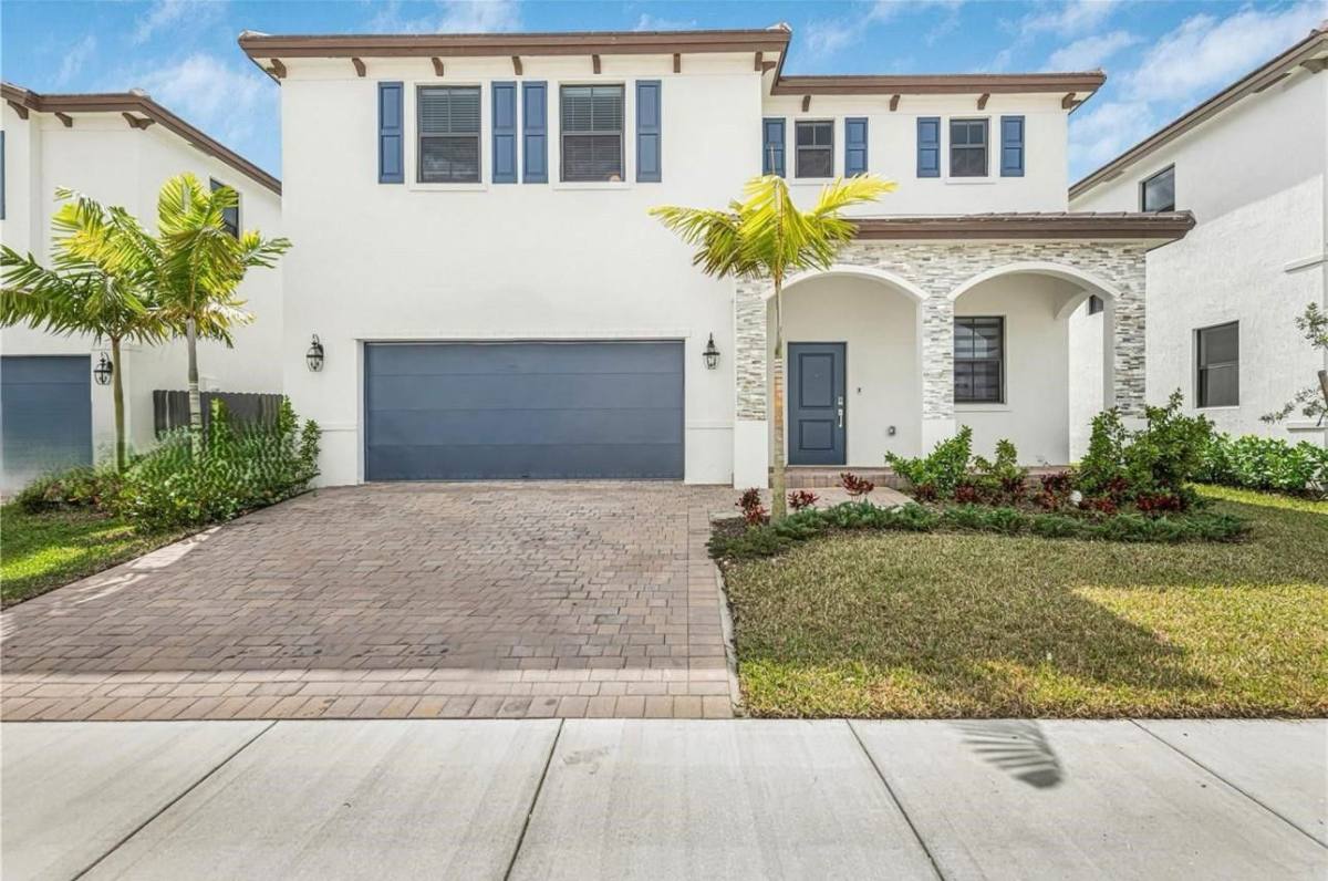 House for rent at 12908 SW 229th St, Miami, FL 33170