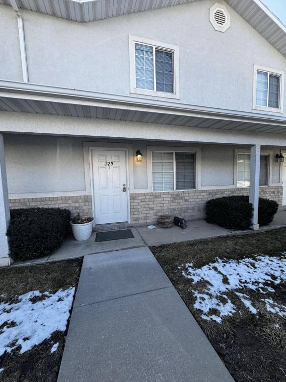 Townhouse for rent at 225 E 2300 N, Ogden, UT 84414