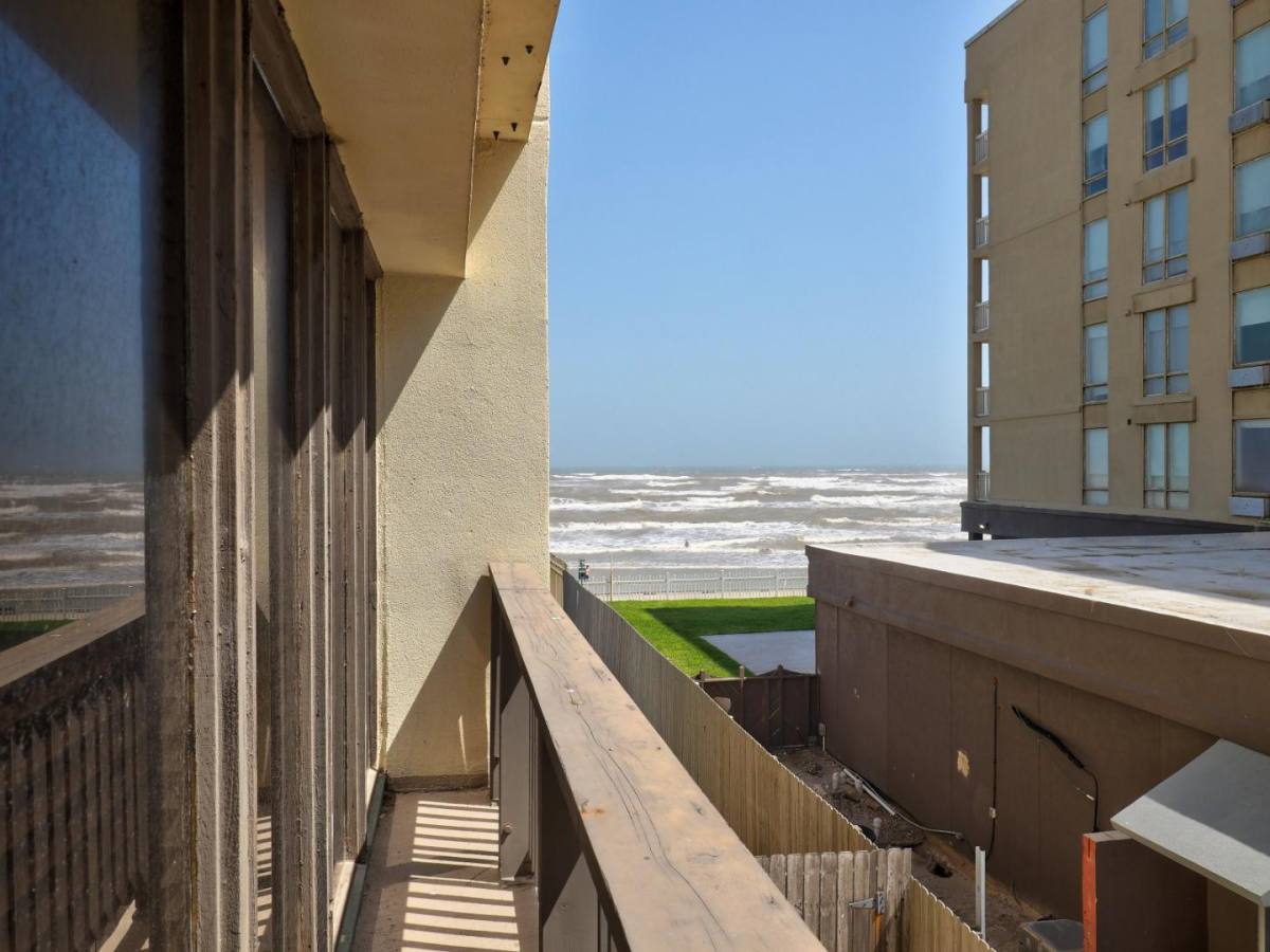 Condo for rent at 15002 Windward Dr #COASTAL Excellence 2, Corpus Christi, TX 78418