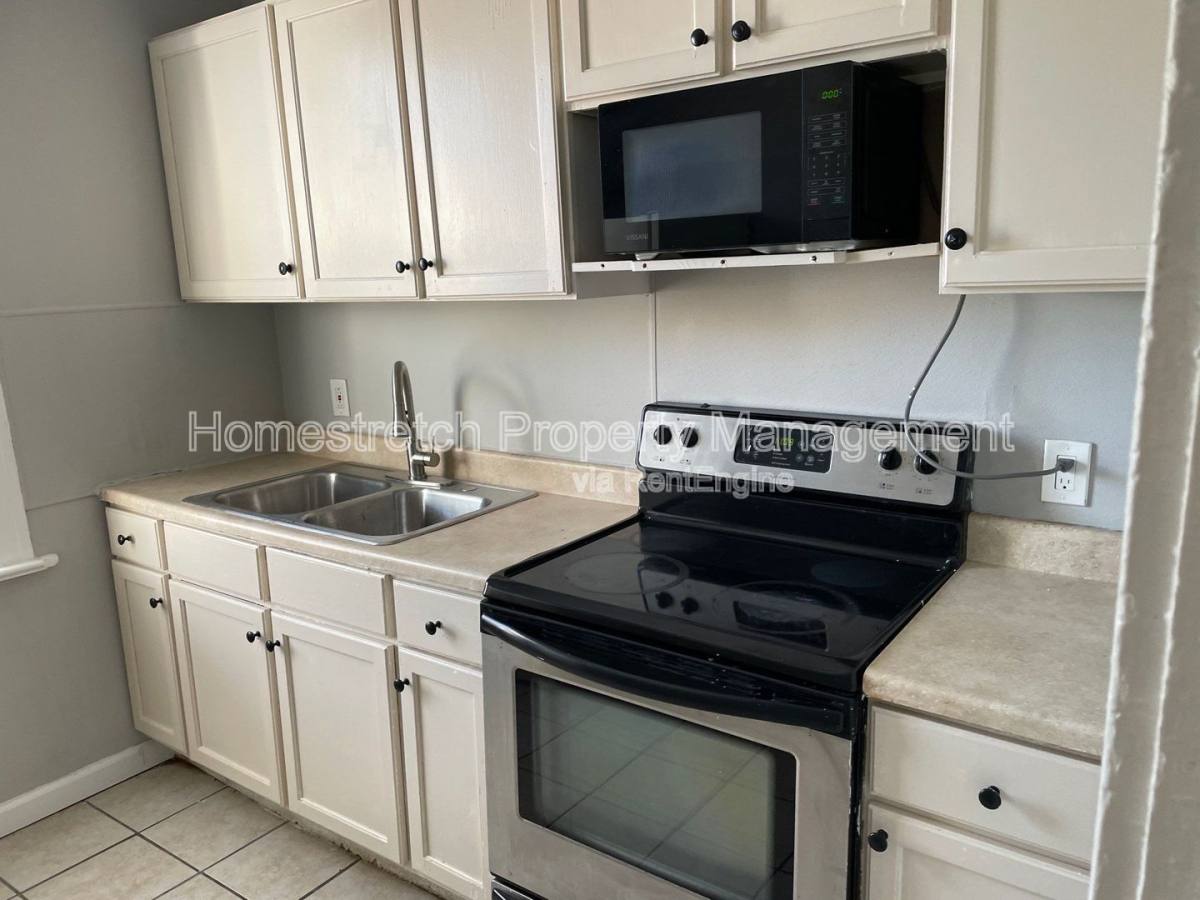 Apartment for rent at 2732 Utah St #B, Saint Louis, MO 63118