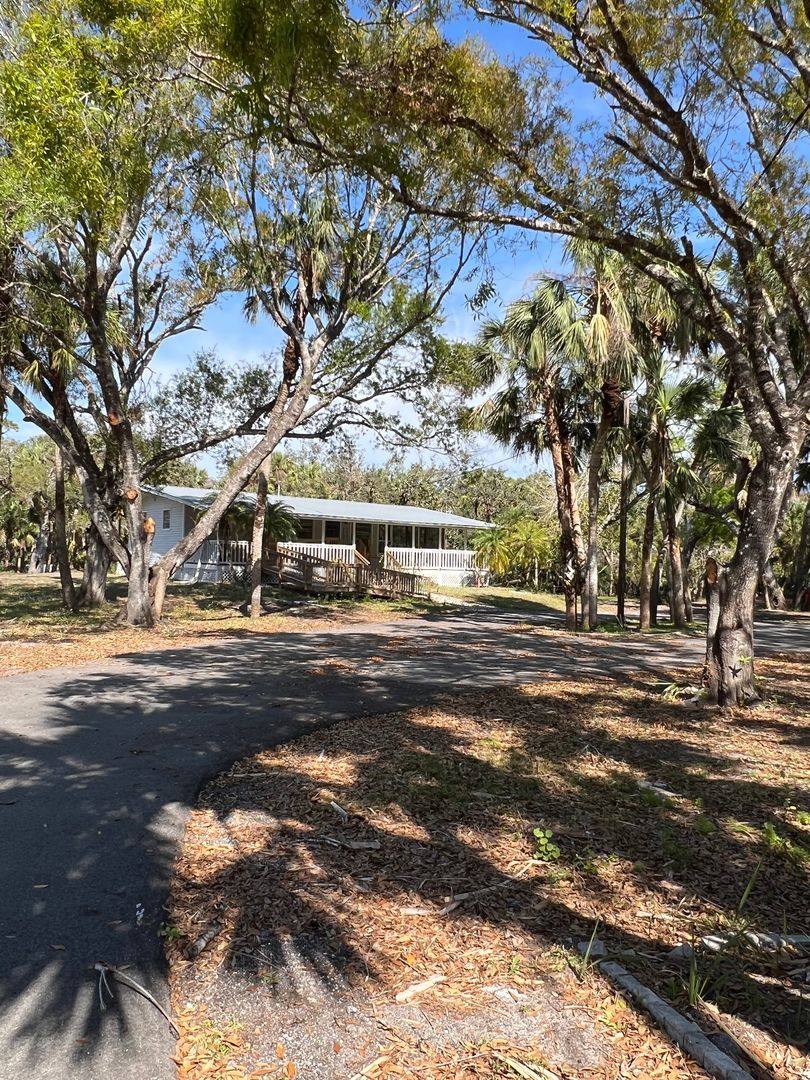 House for rent at 50 Palm Dr, Venice, FL 34292