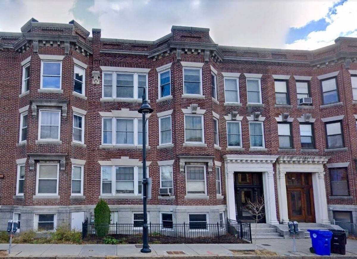 Apartment for rent at 181 Harvard St #6, Brookline, MA 02446