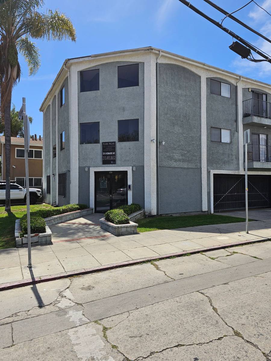 Apartment for rent at 151 N Normandie Ave, Los Angeles, CA 90004