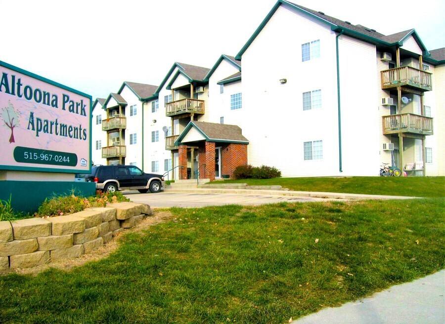 Apartment for rent at 445 2nd St NW #105, Altoona, IA 50009