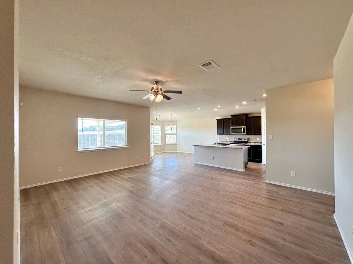 House for rent at 2022 Bee Creek Loop, Copperas Cove, TX 76522