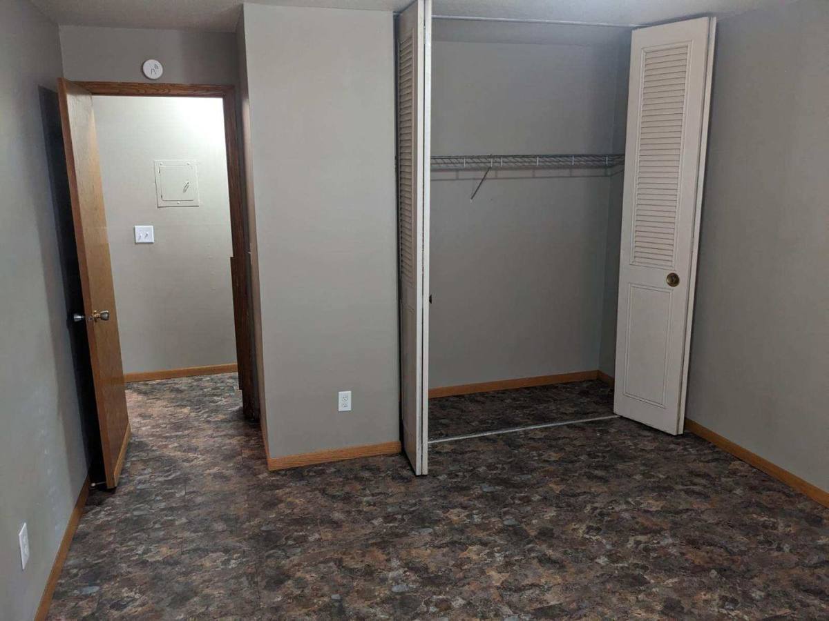 Apartment for rent at 233 E Vine St, Owatonna, MN 55060