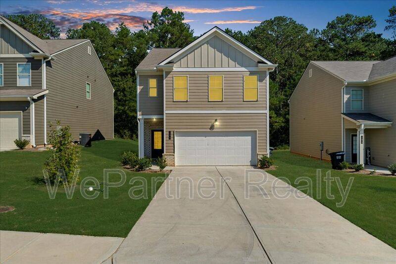 House for rent at 110 Peterson St, Calhoun, GA 30701