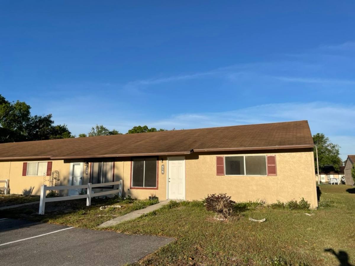 Townhouse for rent at 516 Rosewood Lane, Tavares, FL 32778