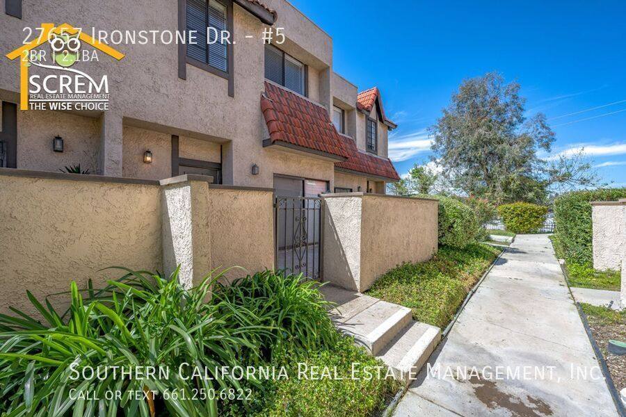 Townhouse for rent at 27657 Ironstone Dr #5, Canyon Country, CA 91387