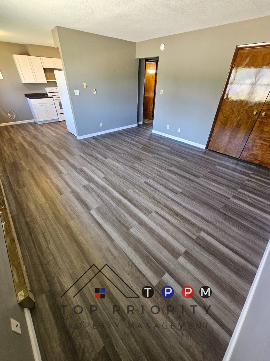 Apartment for rent at 414 7th St SE #1, Oelwein, IA 50662