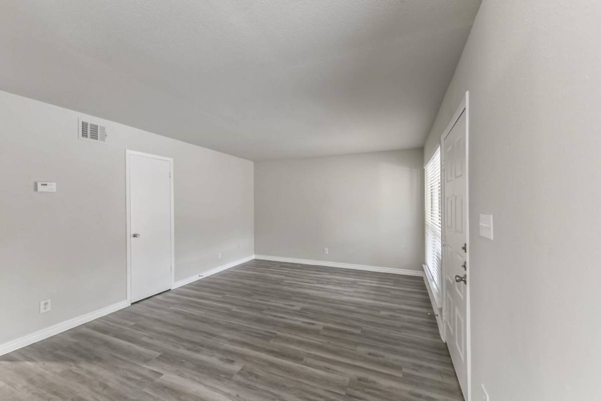1505 Gunnison St #1505D, Sealy, TX 77474