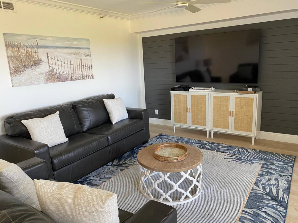Condo for rent at 275 Palm Ave #B405, Jupiter, FL 33477