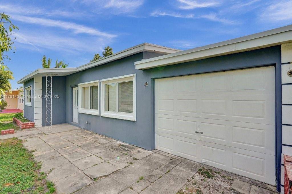 House for rent at 2511 NE 4th St, Boynton Beach, FL 33435