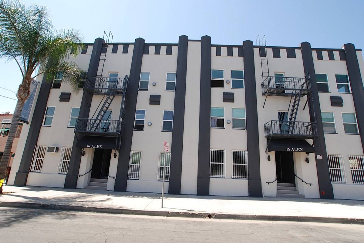 Apartment for rent at 1641, 1645 N Alexandria Ave, Los Angeles, CA 90027