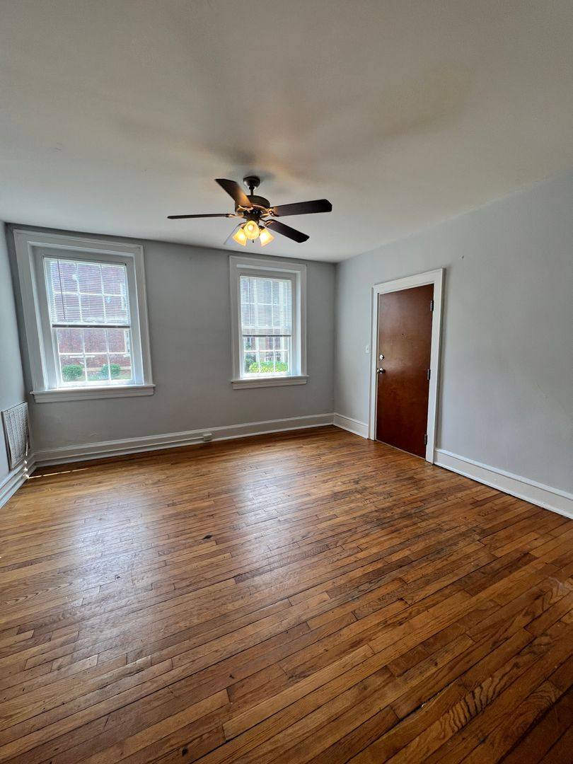 Apartment for rent at 1125 W Grace St, Richmond, VA 23220
