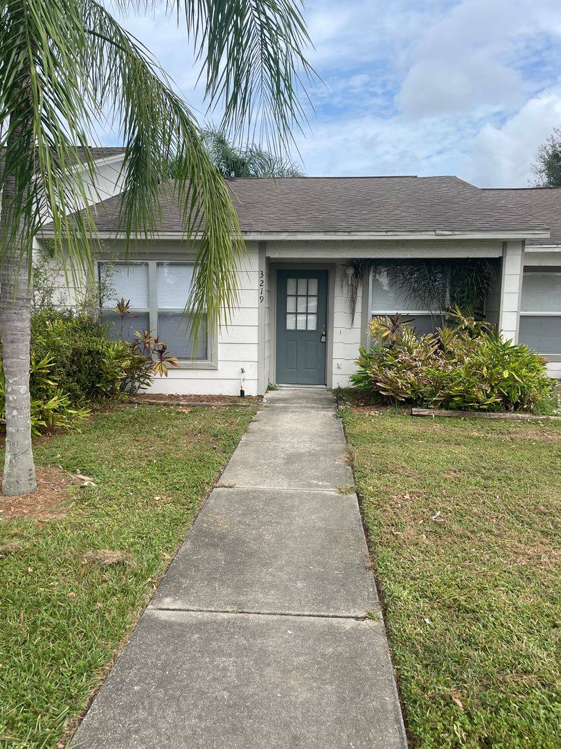 Townhouse for rent at 3219 Wickham Ave, Kissimmee, FL 34741
