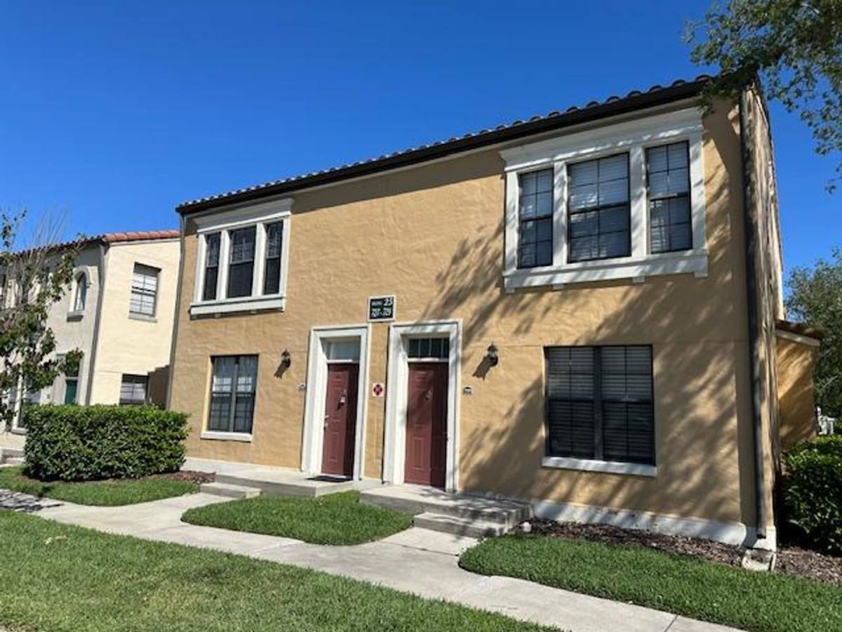 Townhouse for rent at 727 Siena Palm Dr, Kissimmee, FL 34747