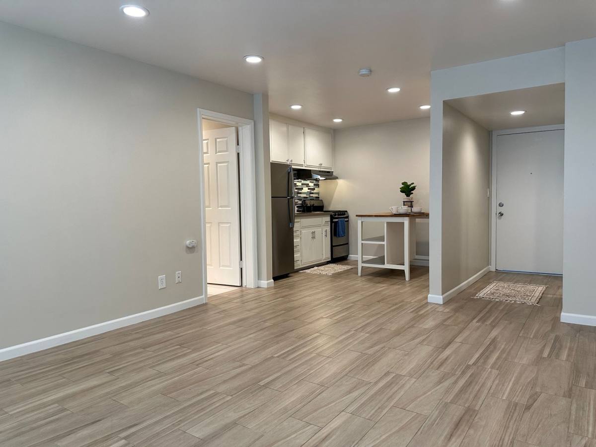 Apartment for rent at 2400 Q St, Sacramento, CA 95816