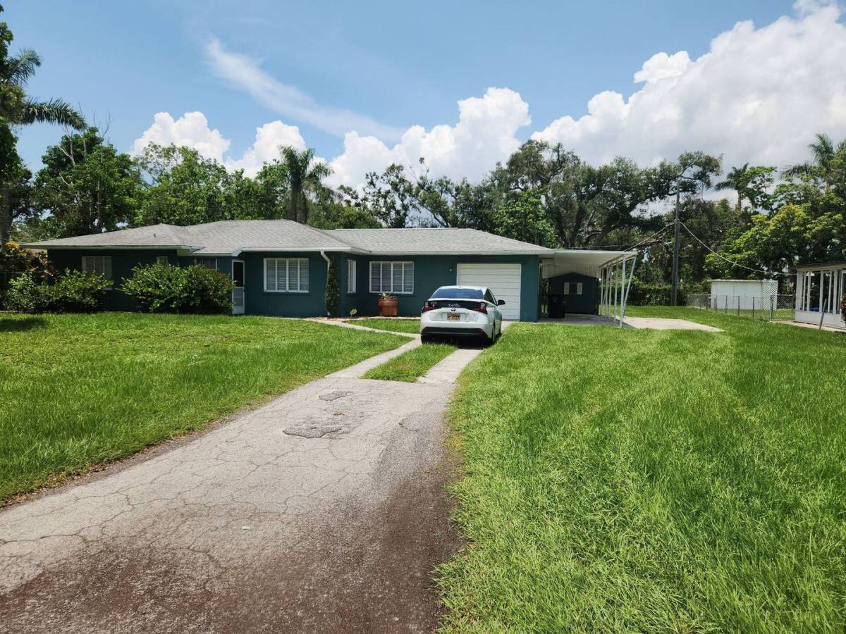 House for rent at 1662 Houston St, Fort Myers, FL 33901