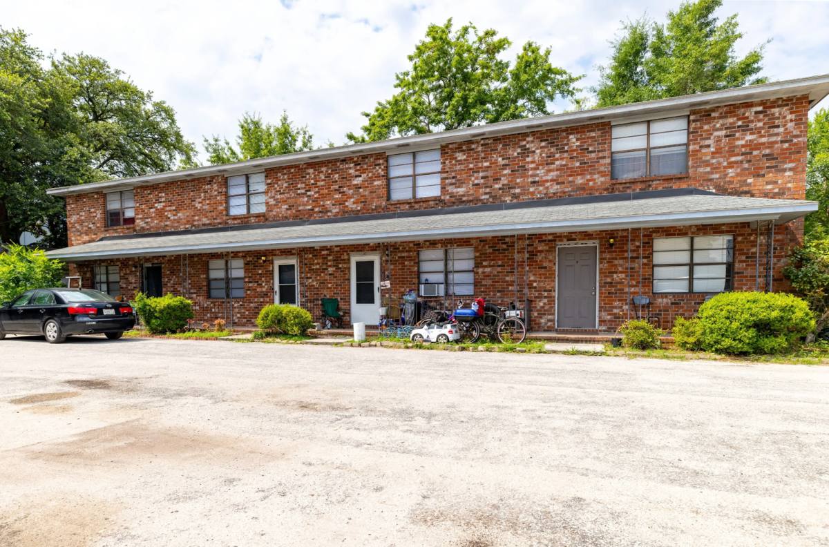 Apartment for rent at 3963 W Montague Ave, North Charleston, SC 29418