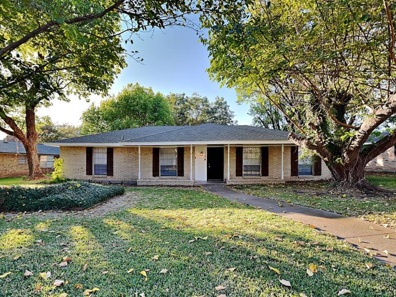 House for rent at 134 Bailey Dr, Desoto, TX 75115