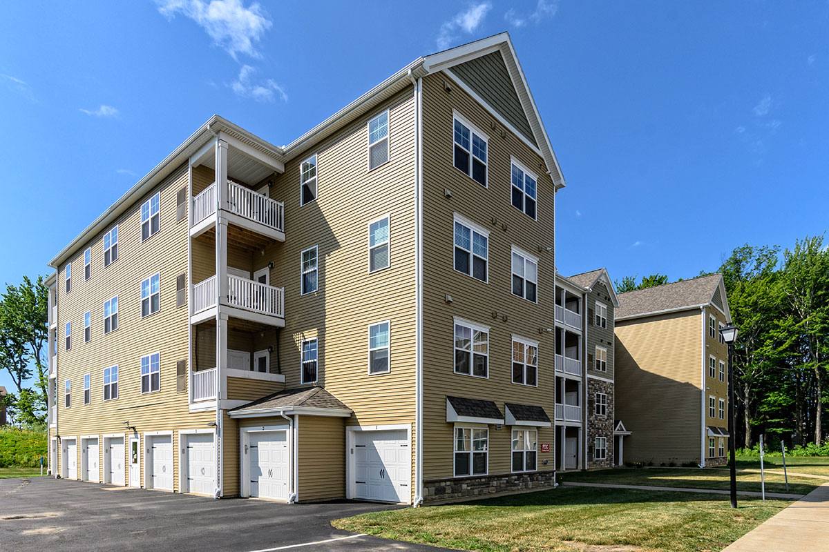 Apartment for rent at 4500 Hammocks Dr, Erie, PA 16506