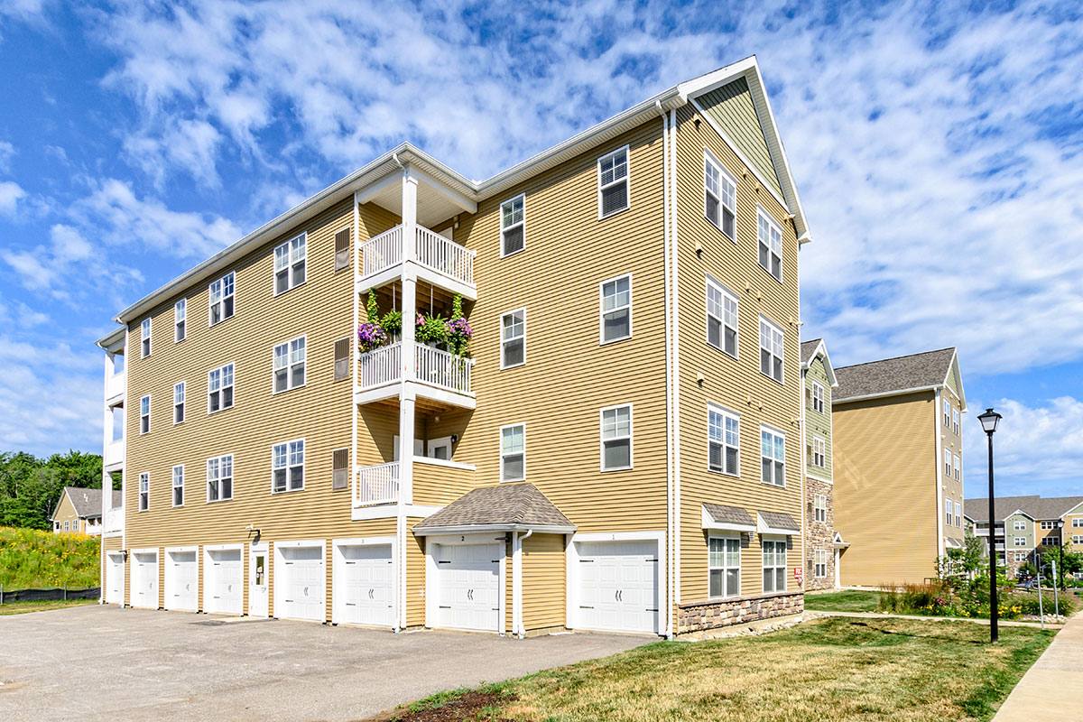 Apartment for rent at 4500 Hammocks Dr, Erie, PA 16506