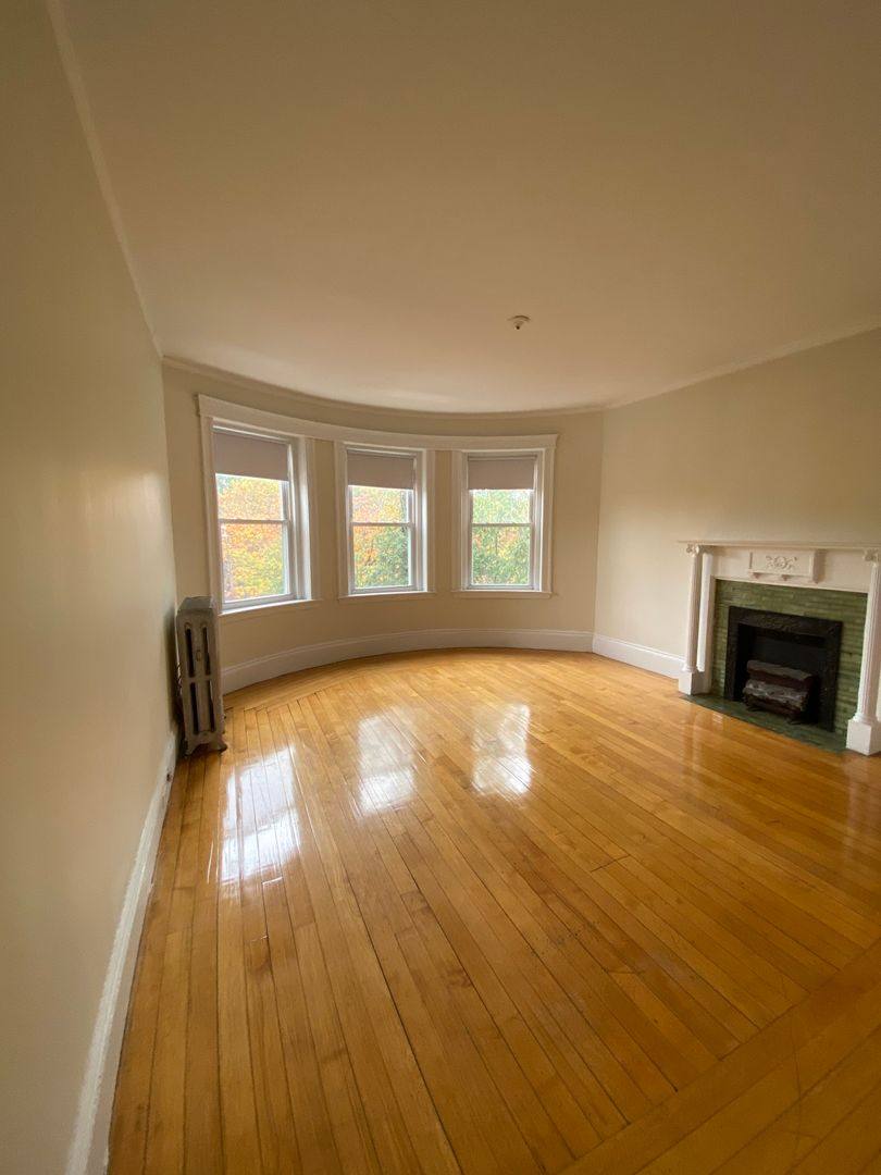 Apartment for rent at 1822 Beacon St #A1, Brookline, MA 02445