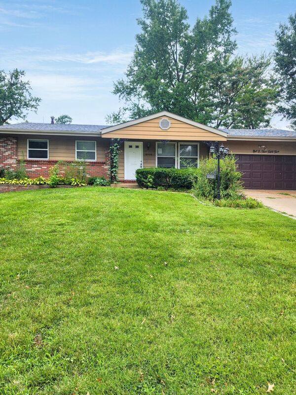 House for rent at 10555 Langford Dr, Saint Louis, MO 63136