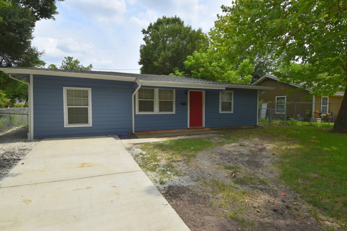 House for rent at 7331 Iwo Jima Rd, Houston, TX 77033