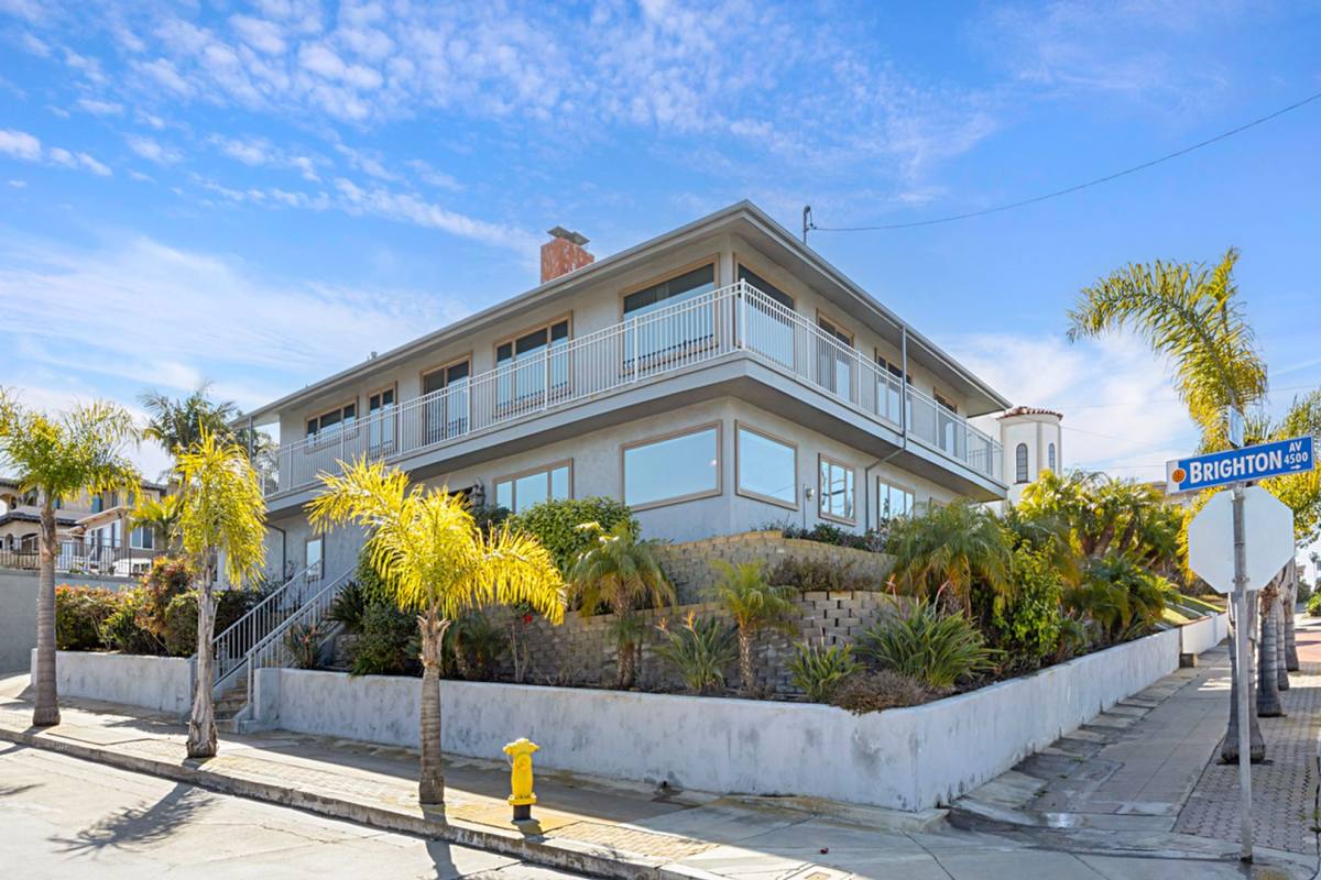 House for rent at 4495 Brighton Ave, San Diego, CA 92107