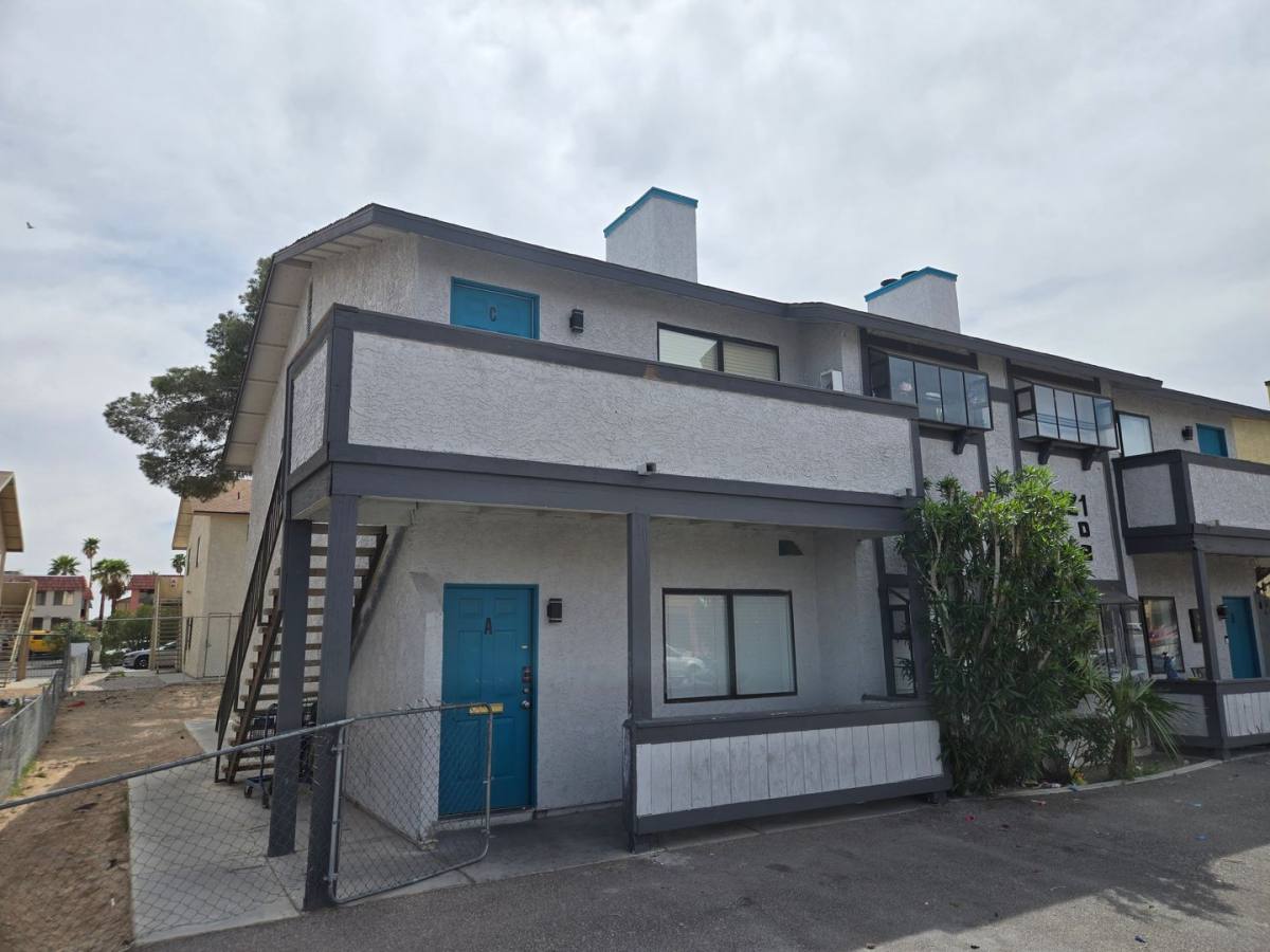 Apartment for rent at 6221 Yerba Lane, Las Vegas, NV 89108