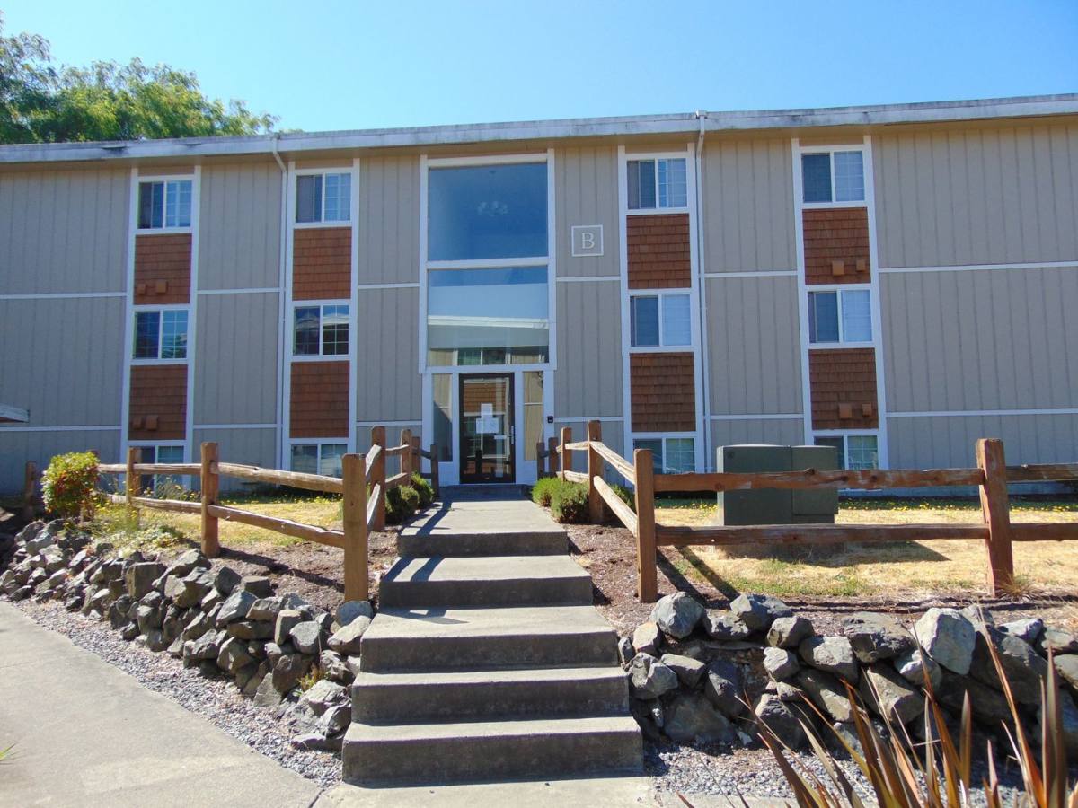Apartment for rent at 832 W Casino Rd, Everett, WA 98204