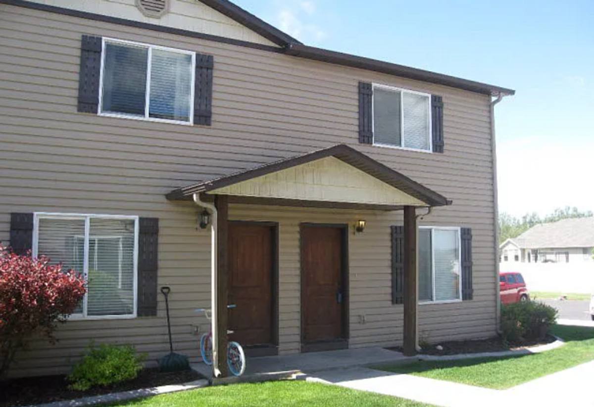 Townhouse for rent at 593 Countryside Ave, Rexburg, ID 83440