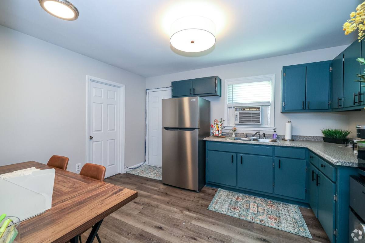 Townhouse for rent at 1601 Dewberry Terrace, Charlotte, NC 28208